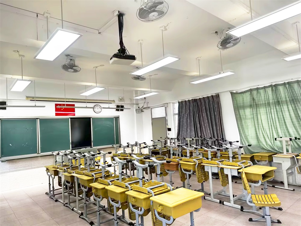 1705996437421807.jpg 教室2-官网1000.jpg
